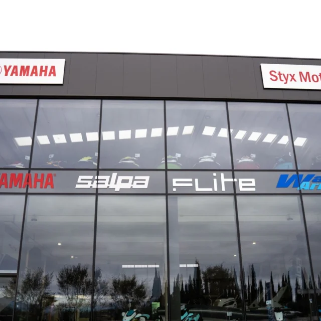 🚤 ¡Nuestro nuevo showroom ya está listo para recibirte y hacerte descubrir lo mejor
del mundo náutico! 🤩

Descubre en exclusiva:
🛥 Nuestras nuevas embarcaciones de las marcas premium como Invictus y Salpa
🌊 Las últimas motos de agua Yamaha
⚡ Los espectaculares Fliteboards eléctricos
🛶 Plataformas náuticas para tus momentos de relax o deporte en el agua
🚤 Embarcaciones de ocasión seleccionadas con mimo, revisadas y listas para navegar
🔧 ¡Y muchas más novedades para esta temporada 2025!

📍 Passatge Puigmal/A, 501, 17486 Castelló d'Empúries, Girona

Nuestro showroom está pensado para que puedas ver, tocar, imaginar... y elegir tu
próxima aventura en el mar ⚓

📲 Ven a visitarnos y descubre todo lo que hemos preparado para ti con el equipo de STYX Motors.
#styxmotors #nautica #yamaha #invictus #salpa #fliteboard #costabrava #castellodempuries
#showroomnautico #jetski #embarcacionesdeocasion #plataformasnauticas
#aventuraenelmar